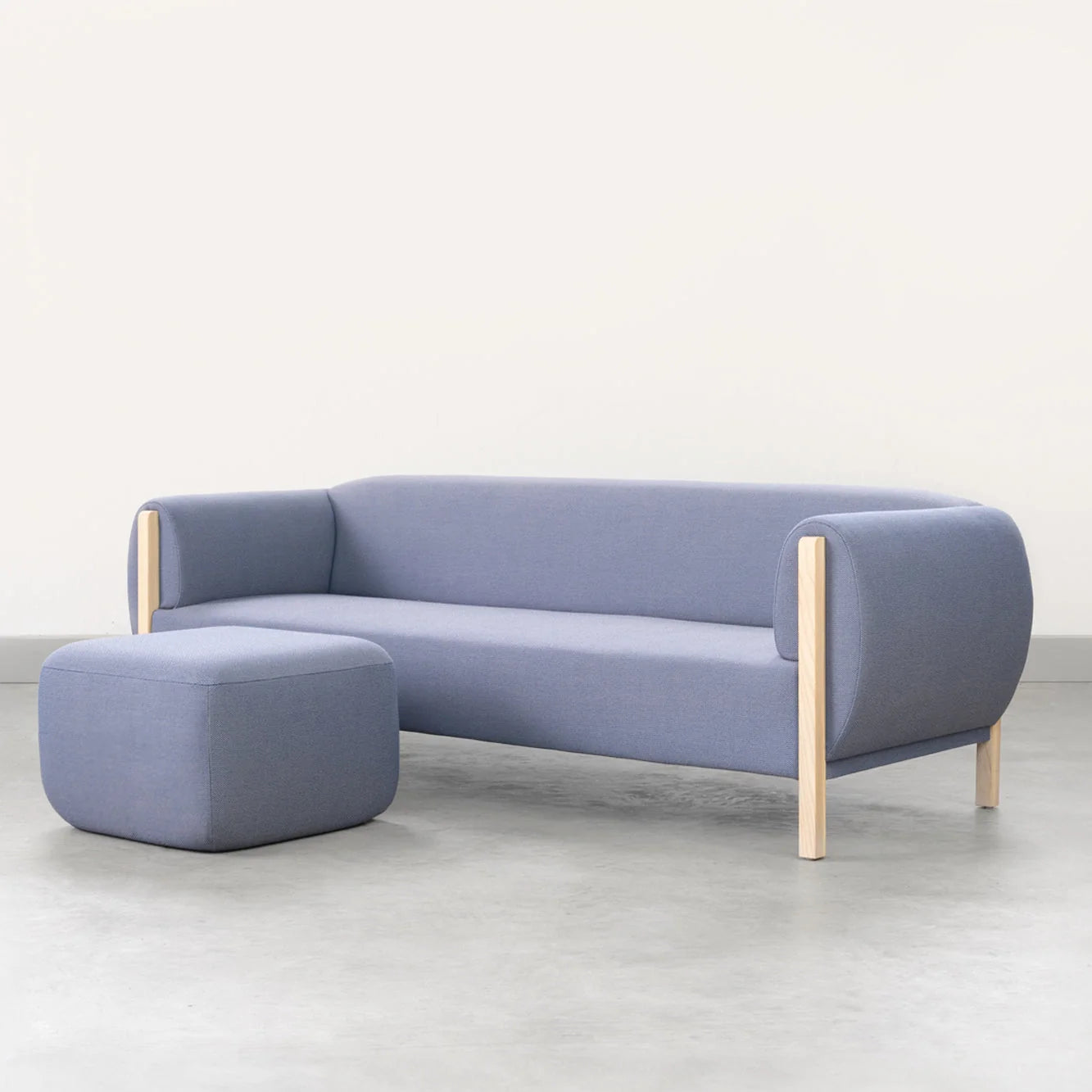 Sofa 3 Sitzer Mallow Blau mit Pouf