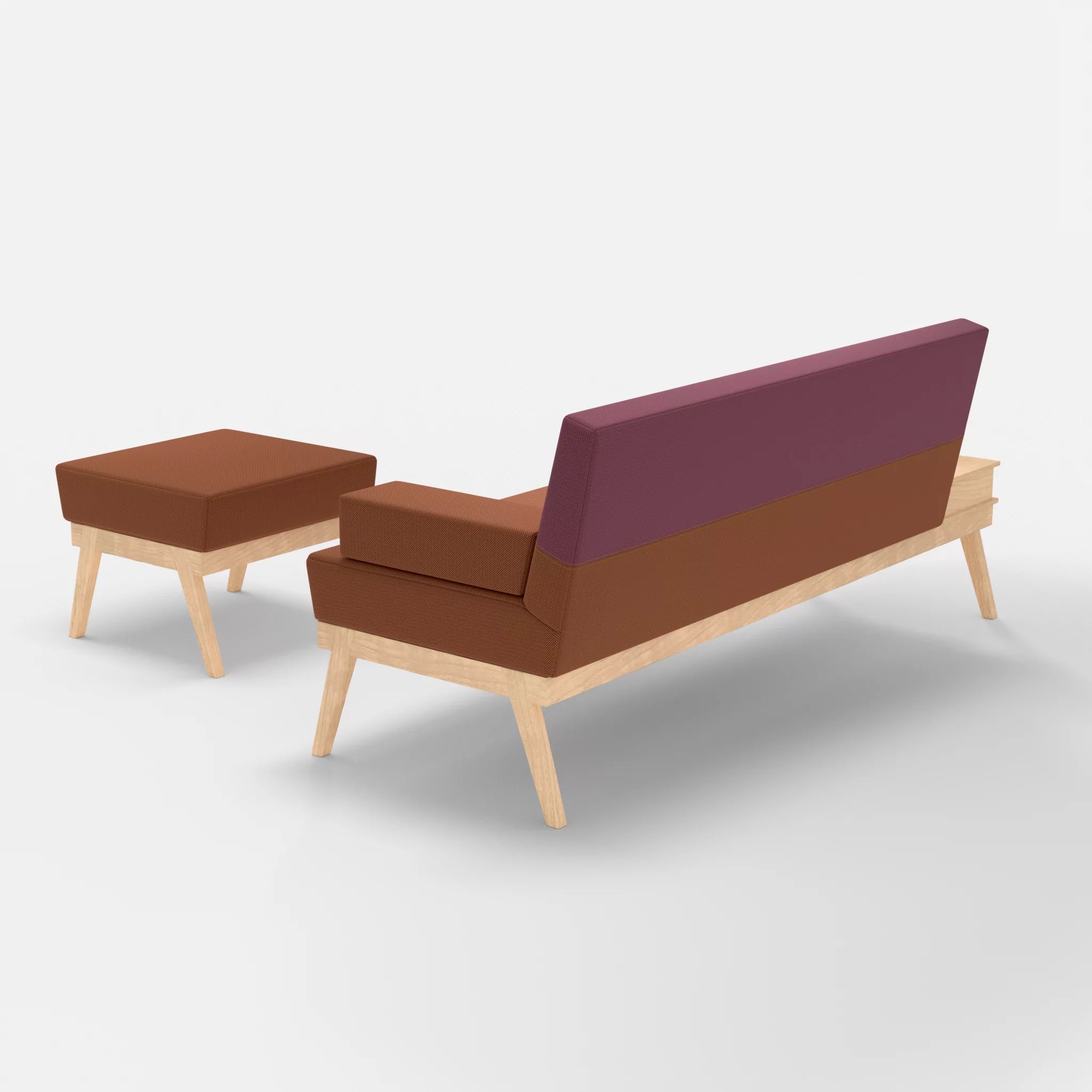 3er Sitzsofa Bauz mit Ablage links und Pouf credokupfer-credobreva in Braun und Violett von hinten